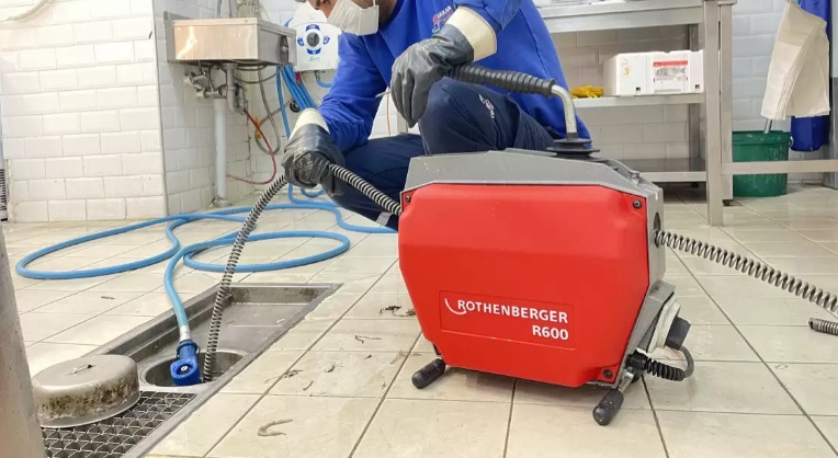 Acibadem Tesisatci Gider Klozet Açma 